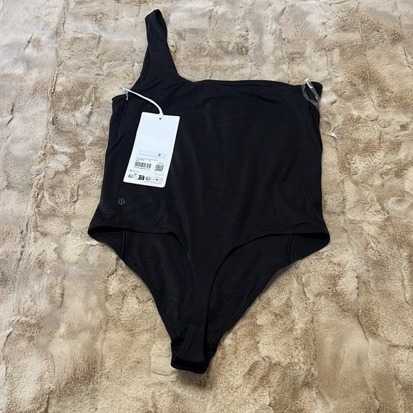 Nulu Asymmetrical Bodysuit - Picture 10 of 10